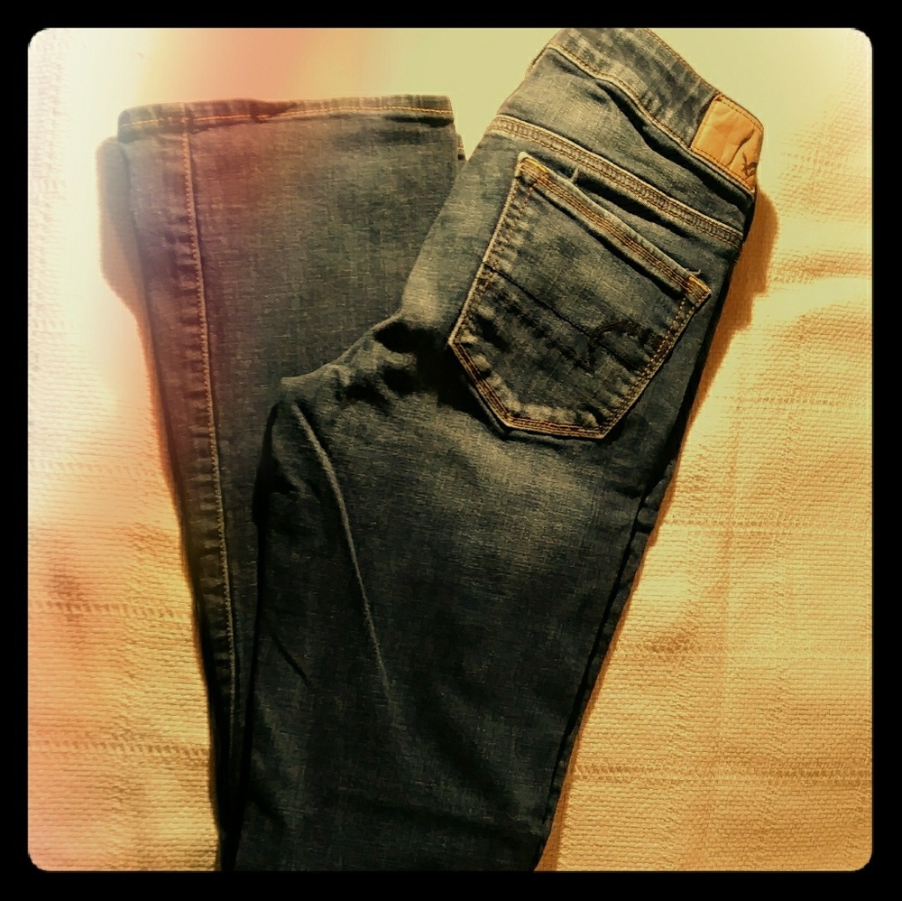 AE's "Skinny Kicks"